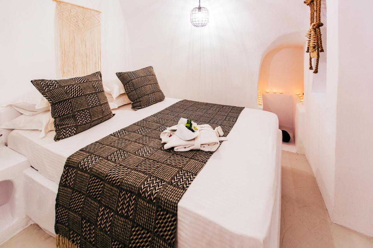 Blessed Blue Boutique Cave Suite Oia  Exterior photo